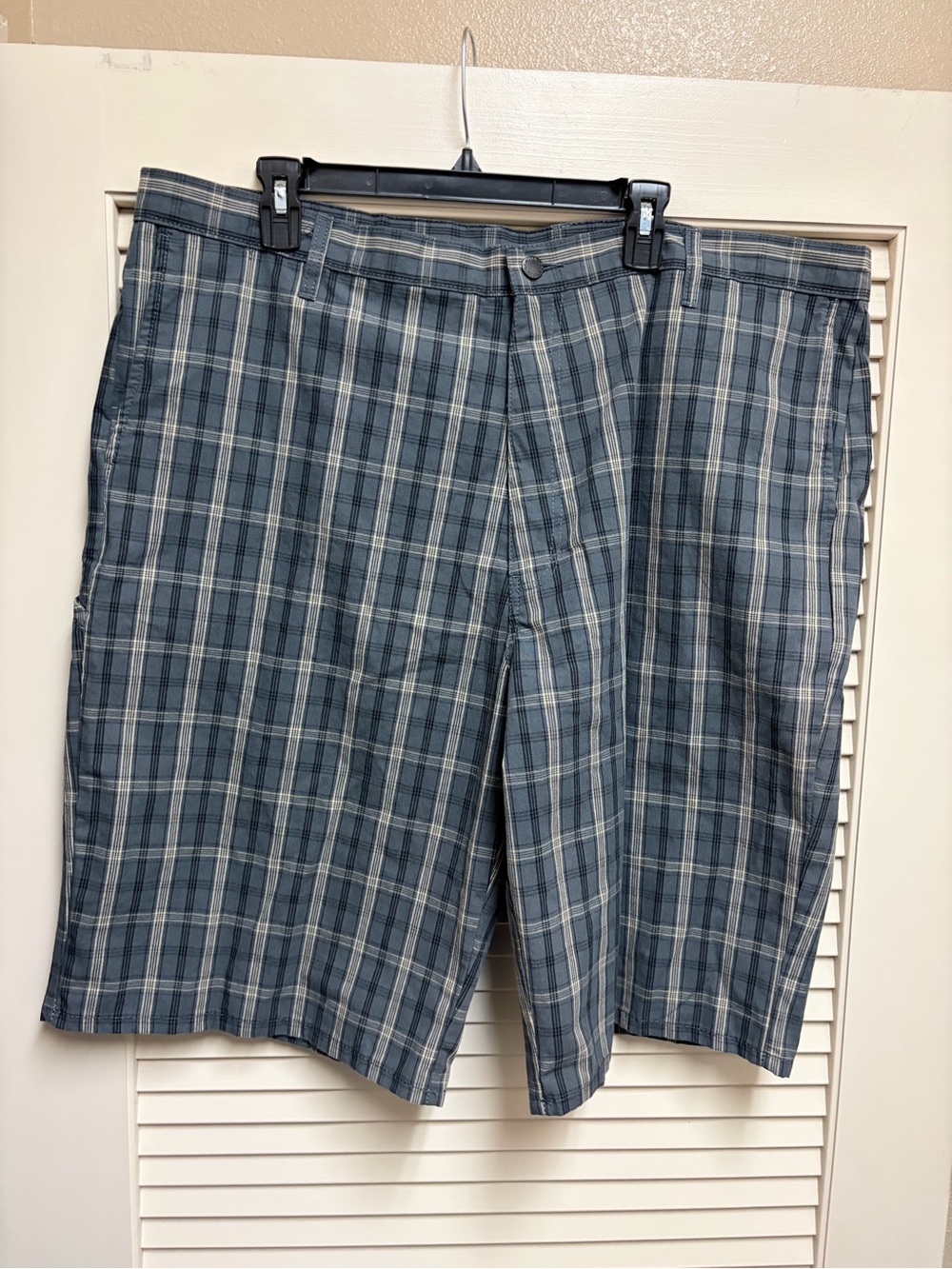 Dickies Plaid Cargo Shorts Mens 42 Gray Work Utility Casual Flat Front Summer